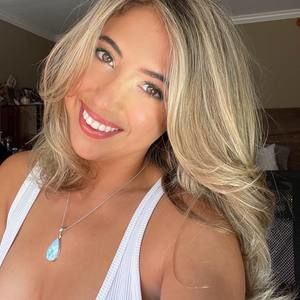 Meet your Posher, Nikki